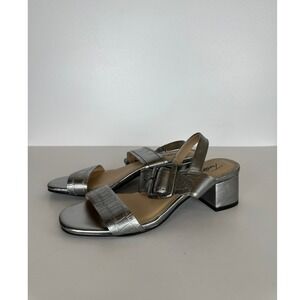 Trotters Laila Metallic Silver Block Heel Sandals 8W Slingback Buckle Feminine